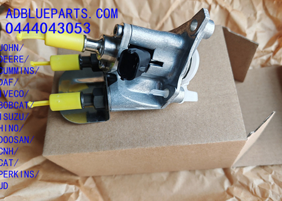 0444043053 تصنيع المعدات الأصلية بوش مدافع وحدة / اليوريا فوهة / الغمر الوحدة 0444043053 أدبلو Injector فوهة الجرعة فوهة الجرعة لـ JOHN DEERE الكمون DAF IVECO بوبكات ايسوزو هينو دوسان CNH لكل قطط UD